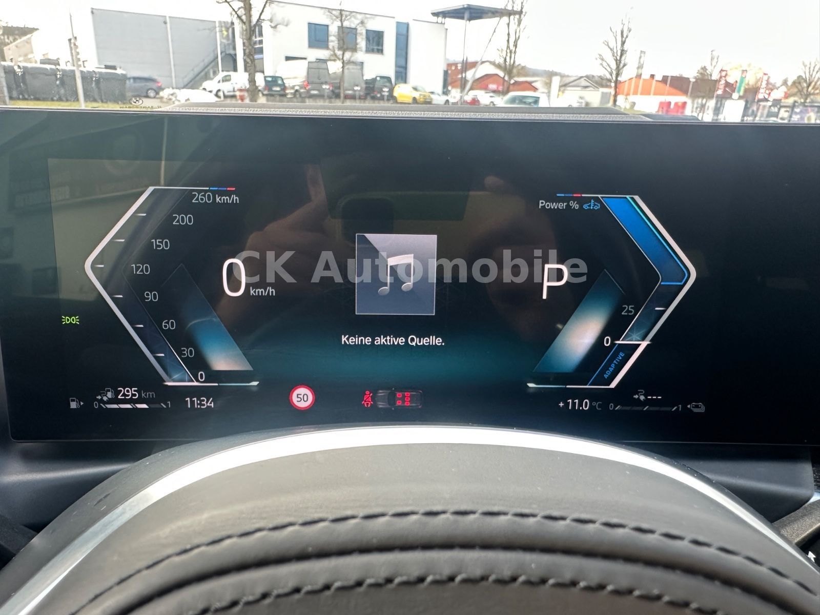 Fahrzeugabbildung BMW 330e Touring M-Sport/Navi/Head-Up/LED/Kam/AHK