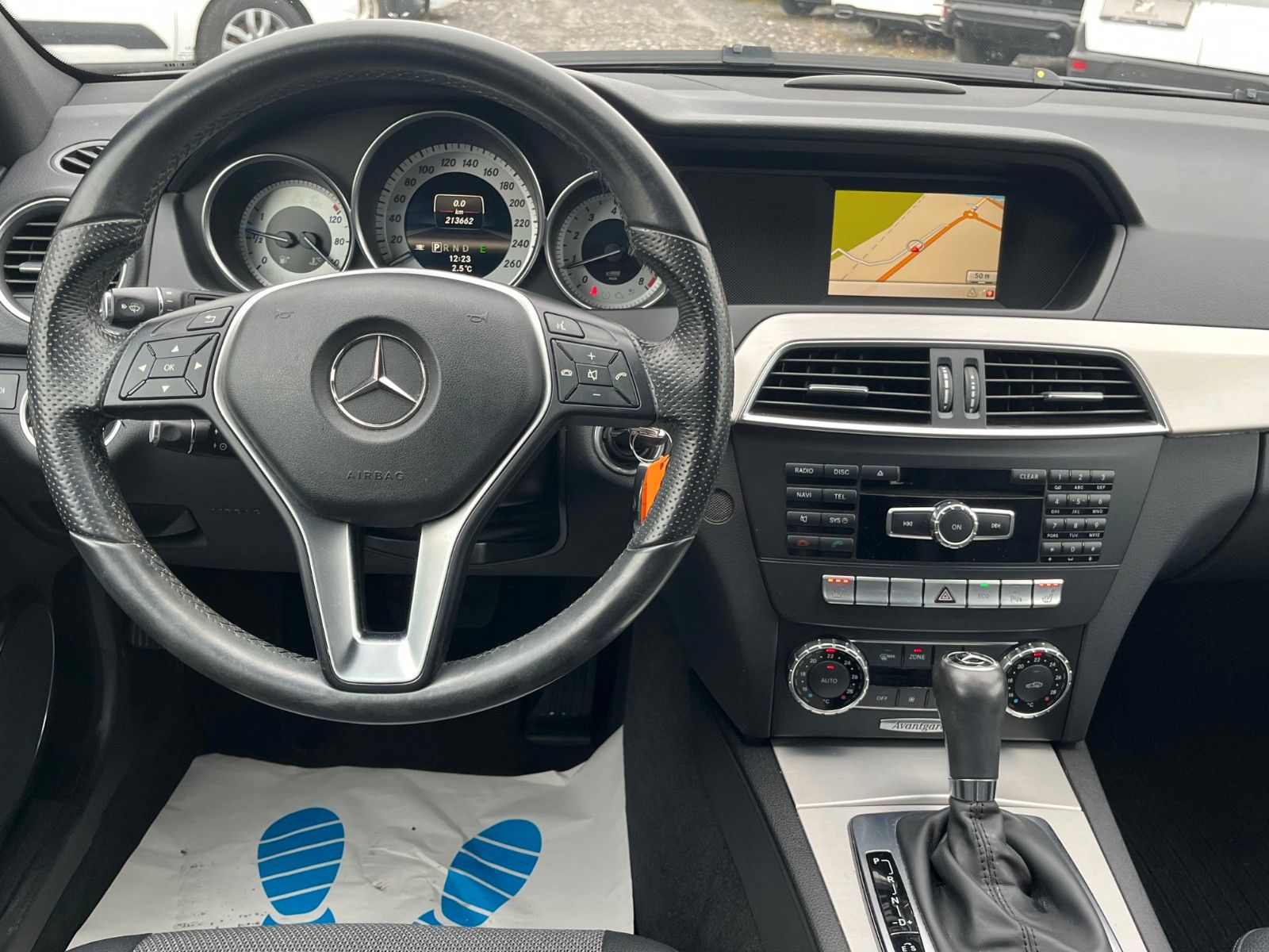 Fahrzeugabbildung Mercedes-Benz C 200 T CGI BE Aut. Navi Leder AMG AVANTGARDE