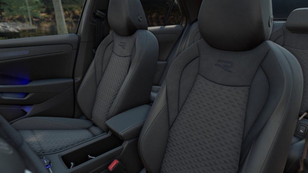 Fahrzeugabbildung Volkswagen T-Roc 1.5 eTSI DSG R-Line Black Style  AHZV