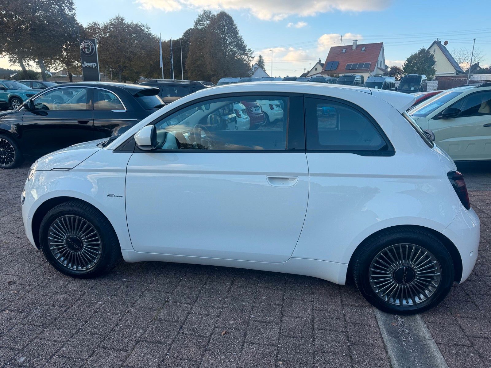 Fahrzeugabbildung Fiat 500e 3+1 Icon Navi Sitzheizung Kamera Tempomat