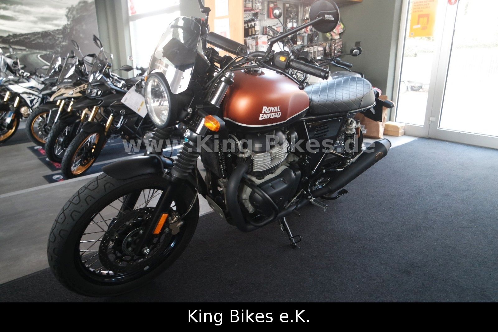 Fahrzeugabbildung Royal Enfield Interceptor 650 - Öhlins - Zard Auspuff - TOP -