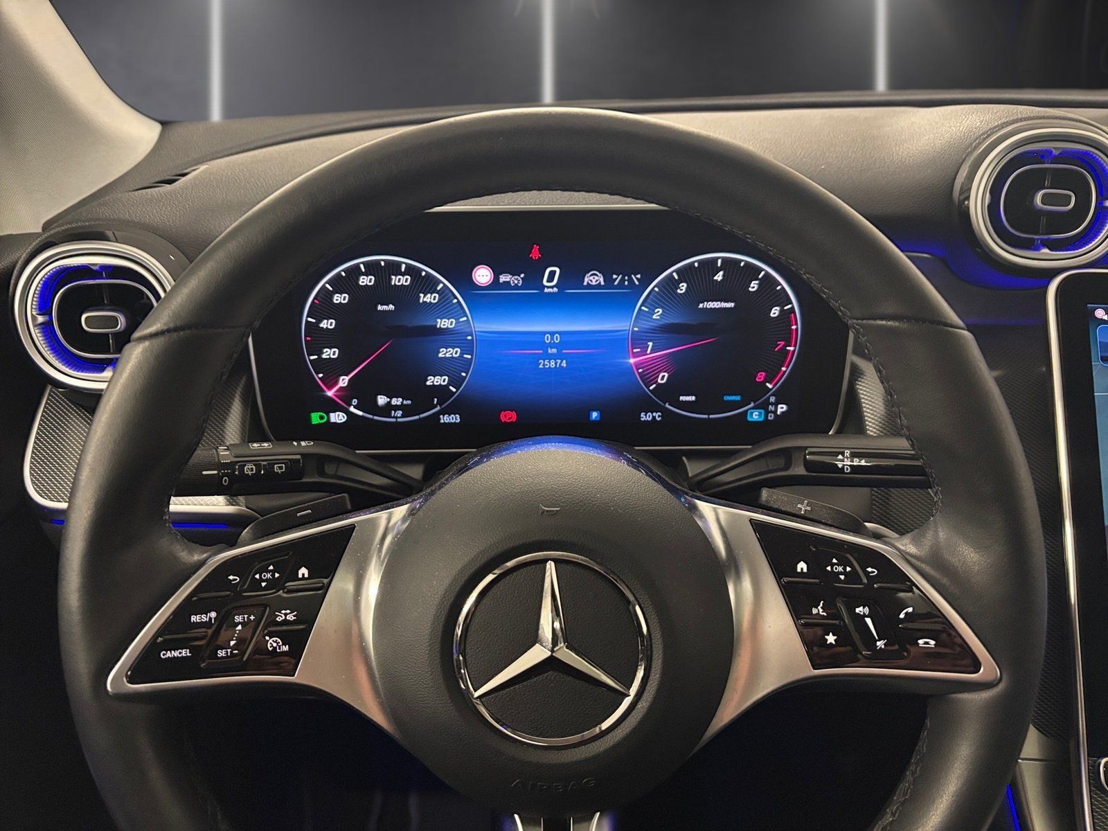 Fahrzeugabbildung Mercedes-Benz GLC 200 4M Avantgarde*AHK*Pano*360°*Digital*Memo