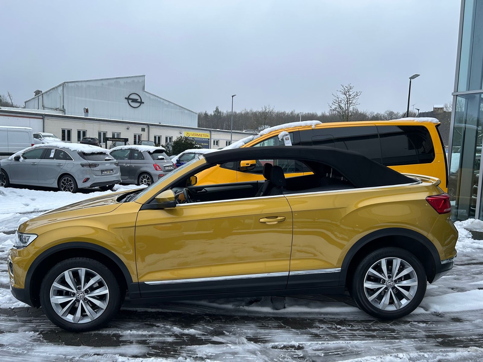 Fahrzeugabbildung Volkswagen T-Roc Cabriolet Style ACC LED NAV SHZ