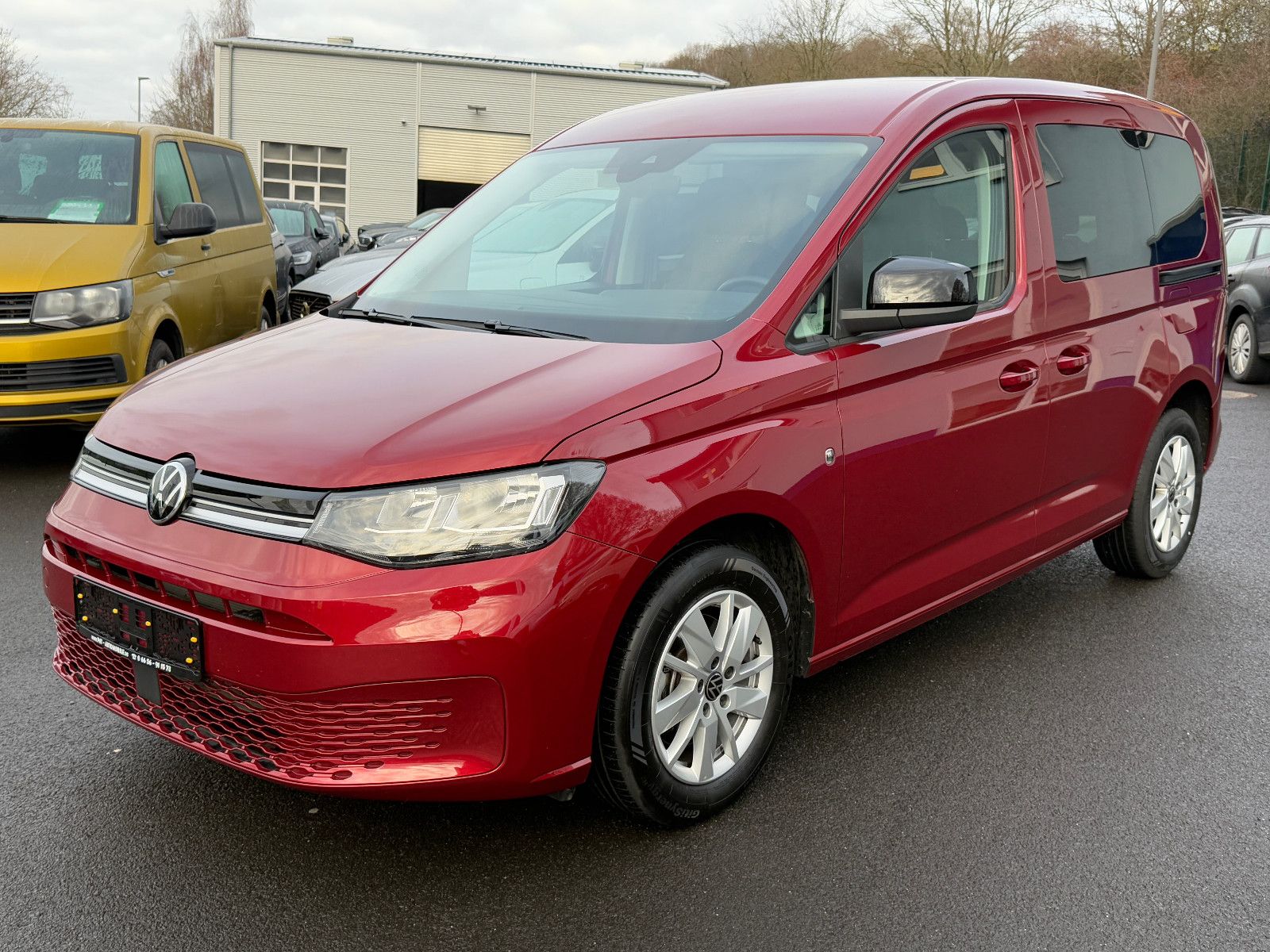 Fahrzeugabbildung Volkswagen Caddy Life TDI DSG DAB GRA Navi SHZ PDC Vorb.AHK