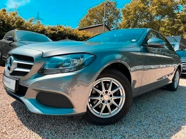 Mercedes-Benz C 180 CGI Schiebedach*SitzHz.*Klimaauto*22.700KM