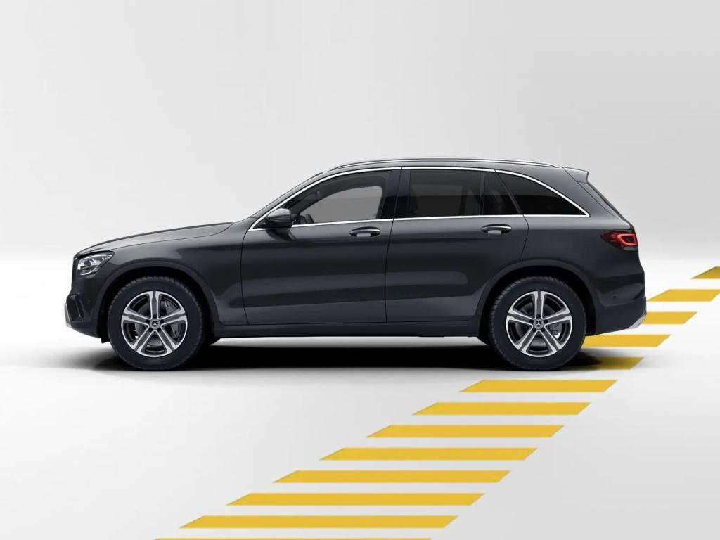 Mercedes-Benz GLC 300 4M DISTRO LED AHK PANO NAVI+ KAMERA ADV.