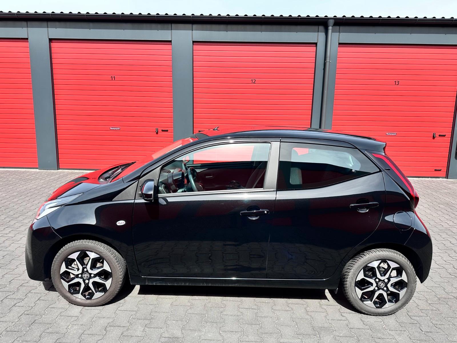 Toyota Aygo AYGO x-play connect