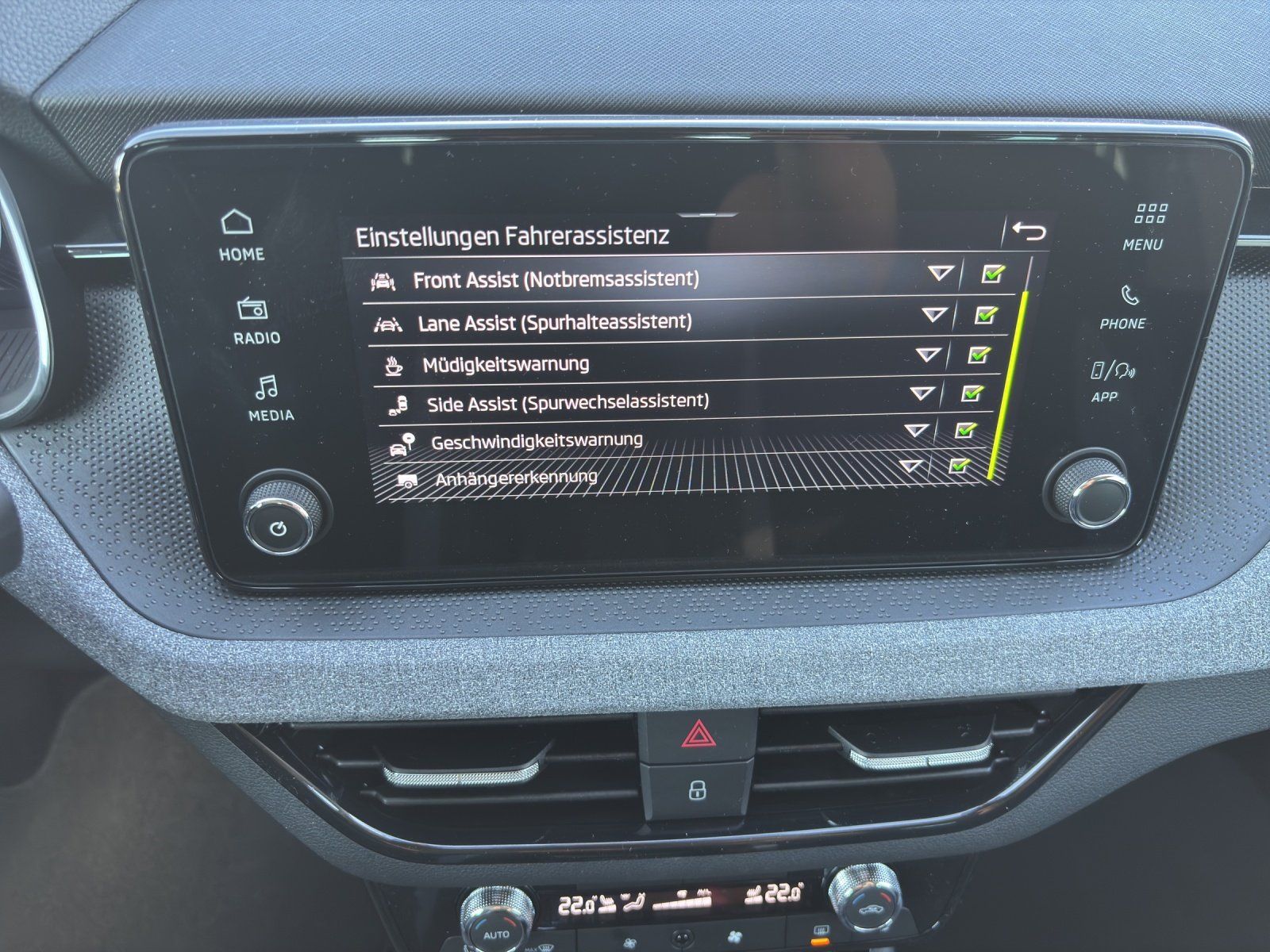 Fahrzeugabbildung SKODA Kamiq Balance 1,0 TSI 85 kW DSG AHK/MATRIX/ACC/
