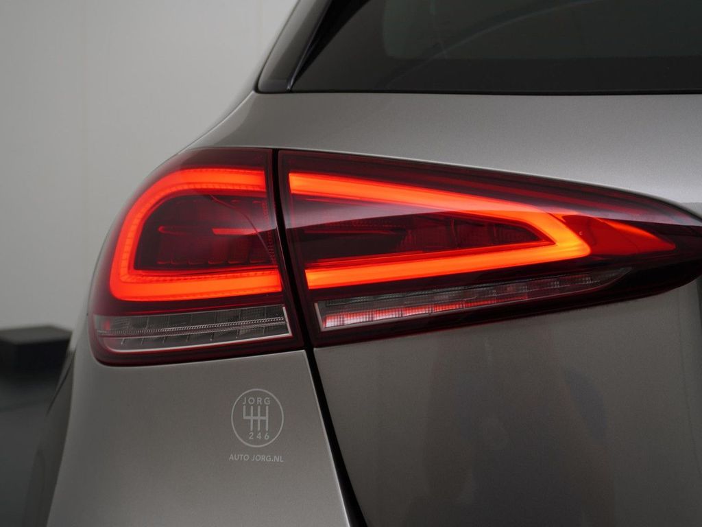 Mercedes-Benz A 160 Business Solution Plus | AHK Wegklapbaar |