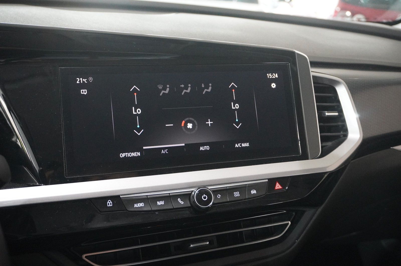 Fahrzeugabbildung Opel Grandland (X) ULTIMATE 4HYBRID NAVI/LED/SPORT/SH
