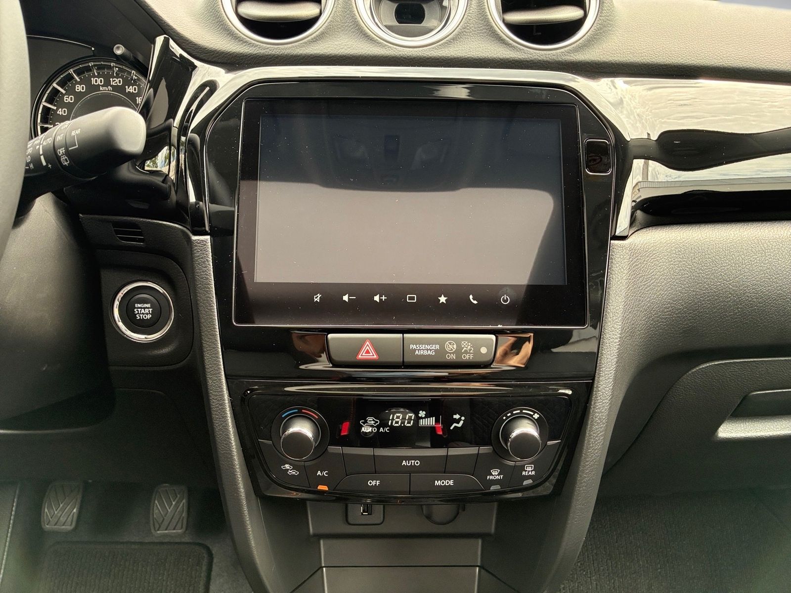 Fahrzeugabbildung Suzuki Vitara 1.4 4x2 Comfort+ X-Ite,Pano,Navi,Kamera