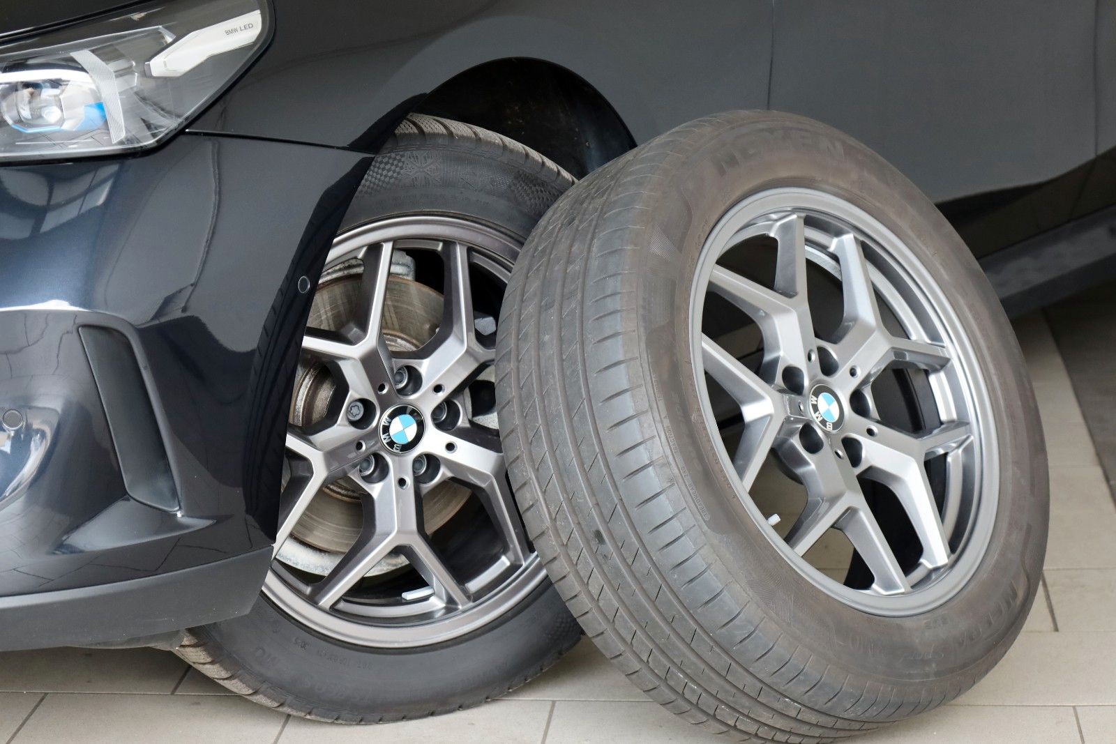 Fahrzeugabbildung BMW 520d, Travel+Innov. Pak,Panorama,HUD, AHK el,+WR