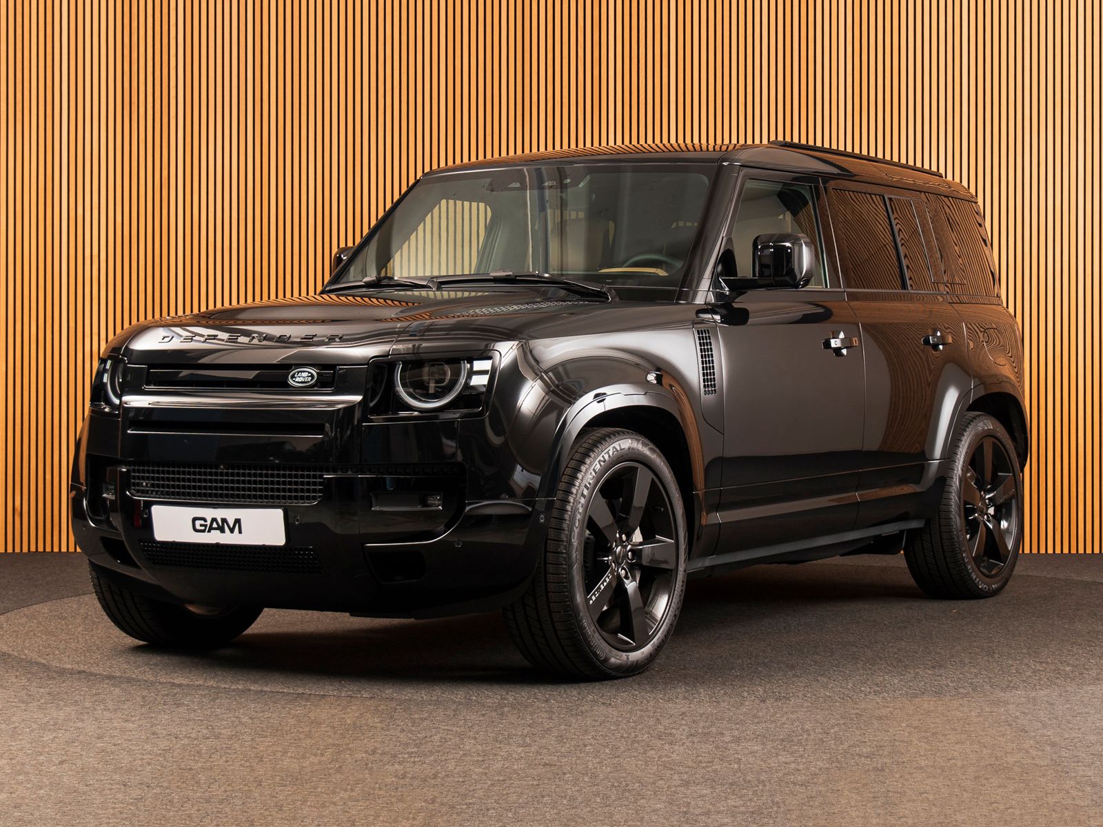 Land Rover Defender 110 X-Dynamic HSE P300e MY26-PANO-22"