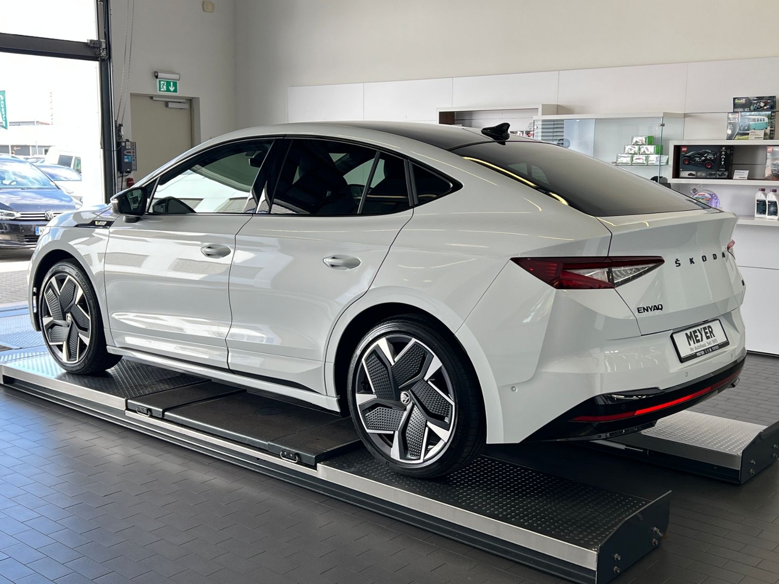 Fahrzeugabbildung SKODA Enyaq iV Coupé RS Lounge *Vorb. AHK,Panorama,LED