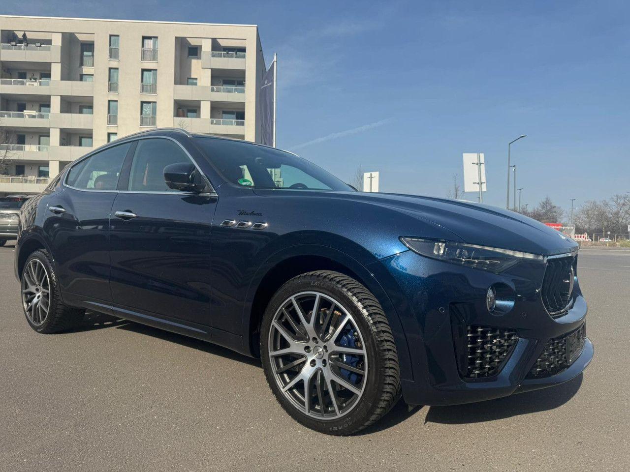 Maserati Levante Modena Pano Acc 360° 21 Zoll