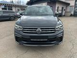 Volkswagen Tiguan 2.0 TDI DSG 4MOTION R-Line/AHK/HUD/LED/ - Autos mit Automatikschaltung