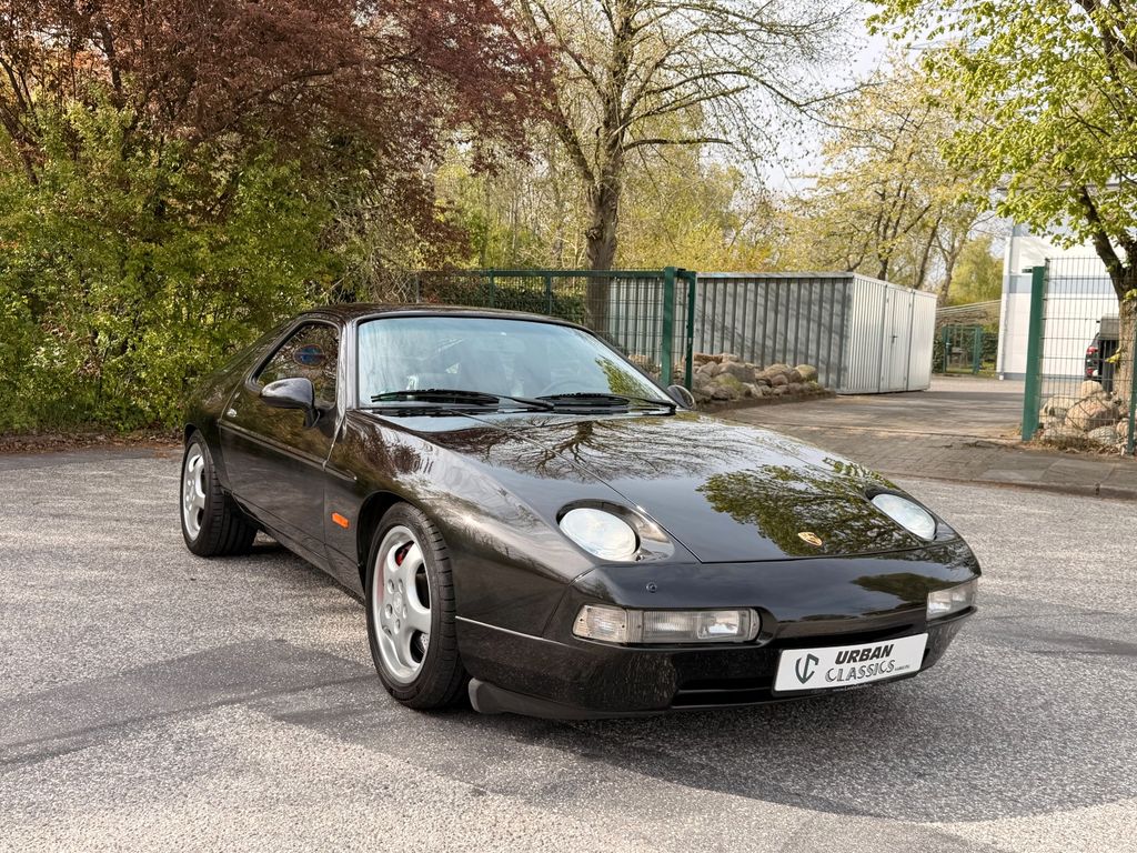 Porsche 928