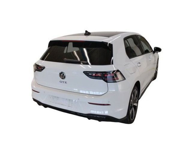 Volkswagen Golf VIII 1.5 DSG GTE Navi IQ.Light ACC DigCockp foto 4
