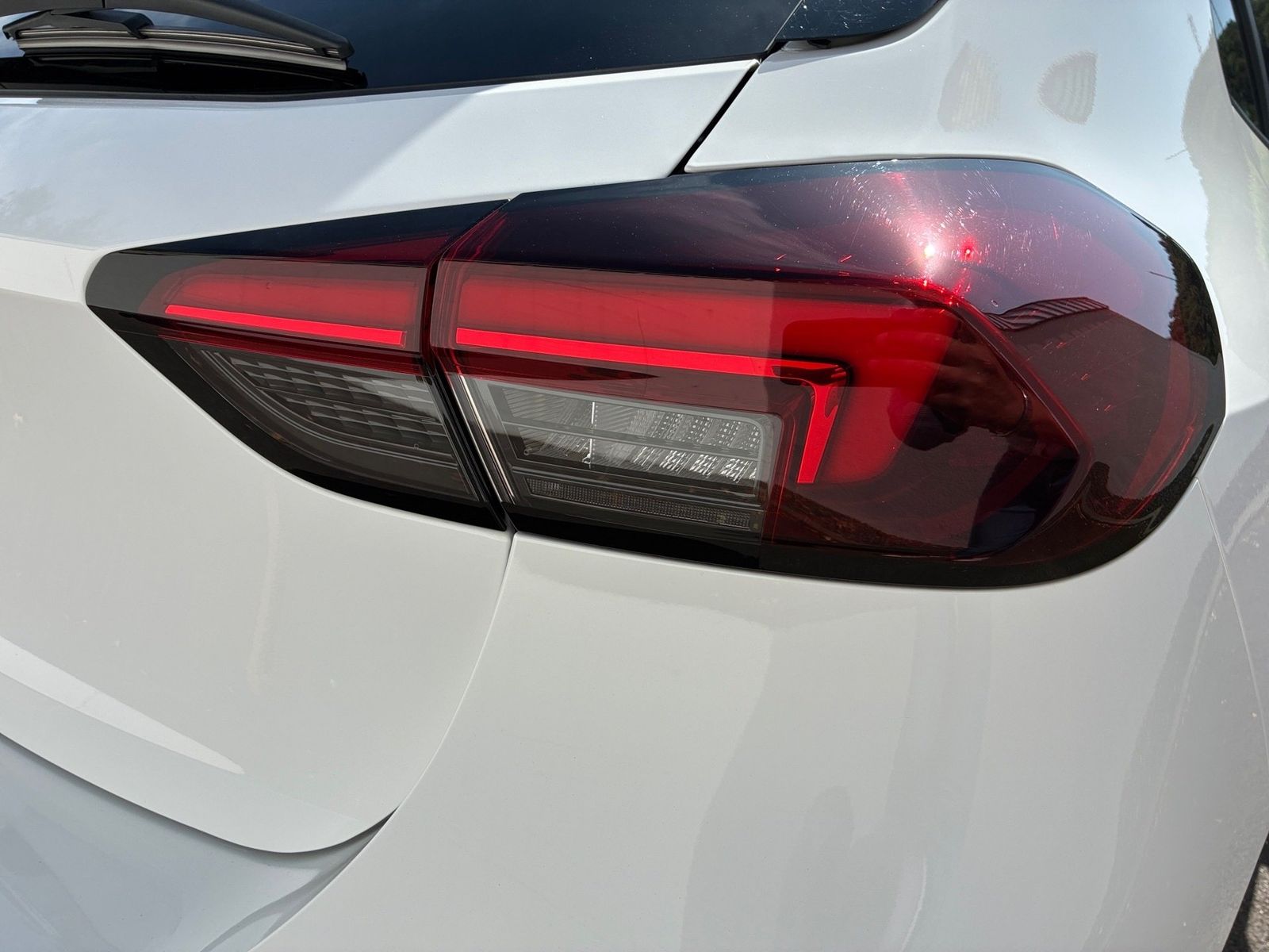 Fahrzeugabbildung Opel Corsa F e GS Line KlimaA,LED,SHZ,Kam.,PDC,AUT,LM
