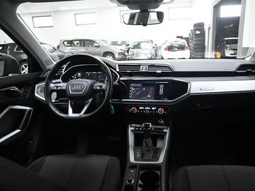 Audi Q3 - 10
