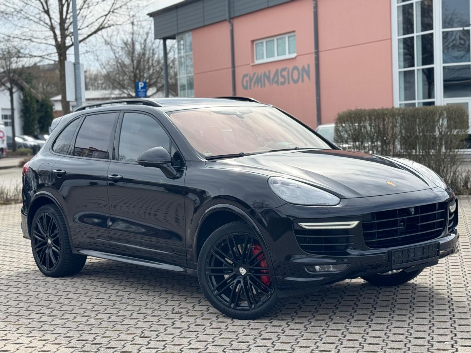 Porsche Cayenne Turbo Sportdesign Burmester Carbon Chron