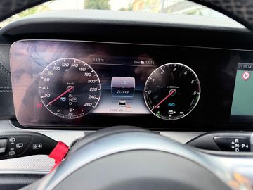 Mercedes E 300 - 8