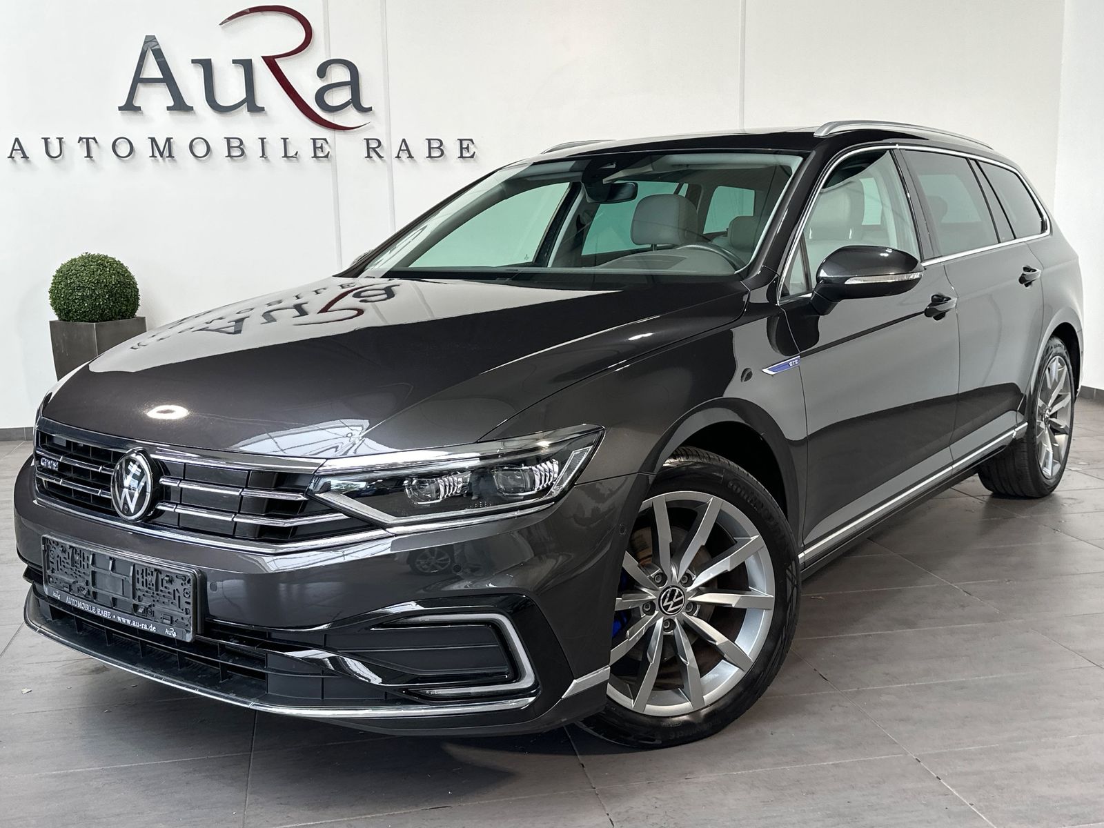 Fahrzeugabbildung Volkswagen Passat Variant GTE NAV+IQLIGHT+AHK+PANO+KAM+360°
