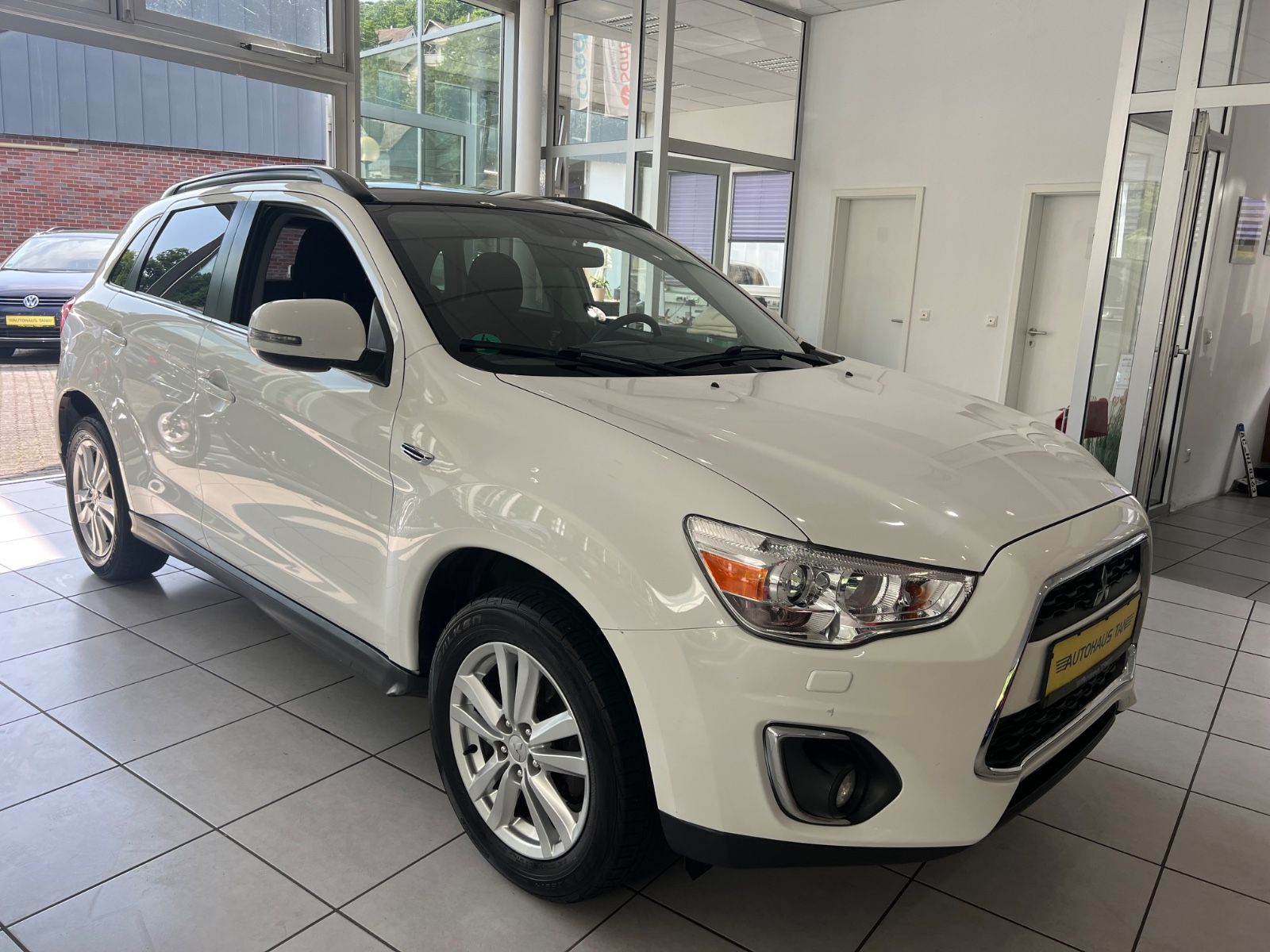 Fahrzeugabbildung Mitsubishi ASX Intense * RÜCKFAHRKAMERA* SITZHEIZUNG *