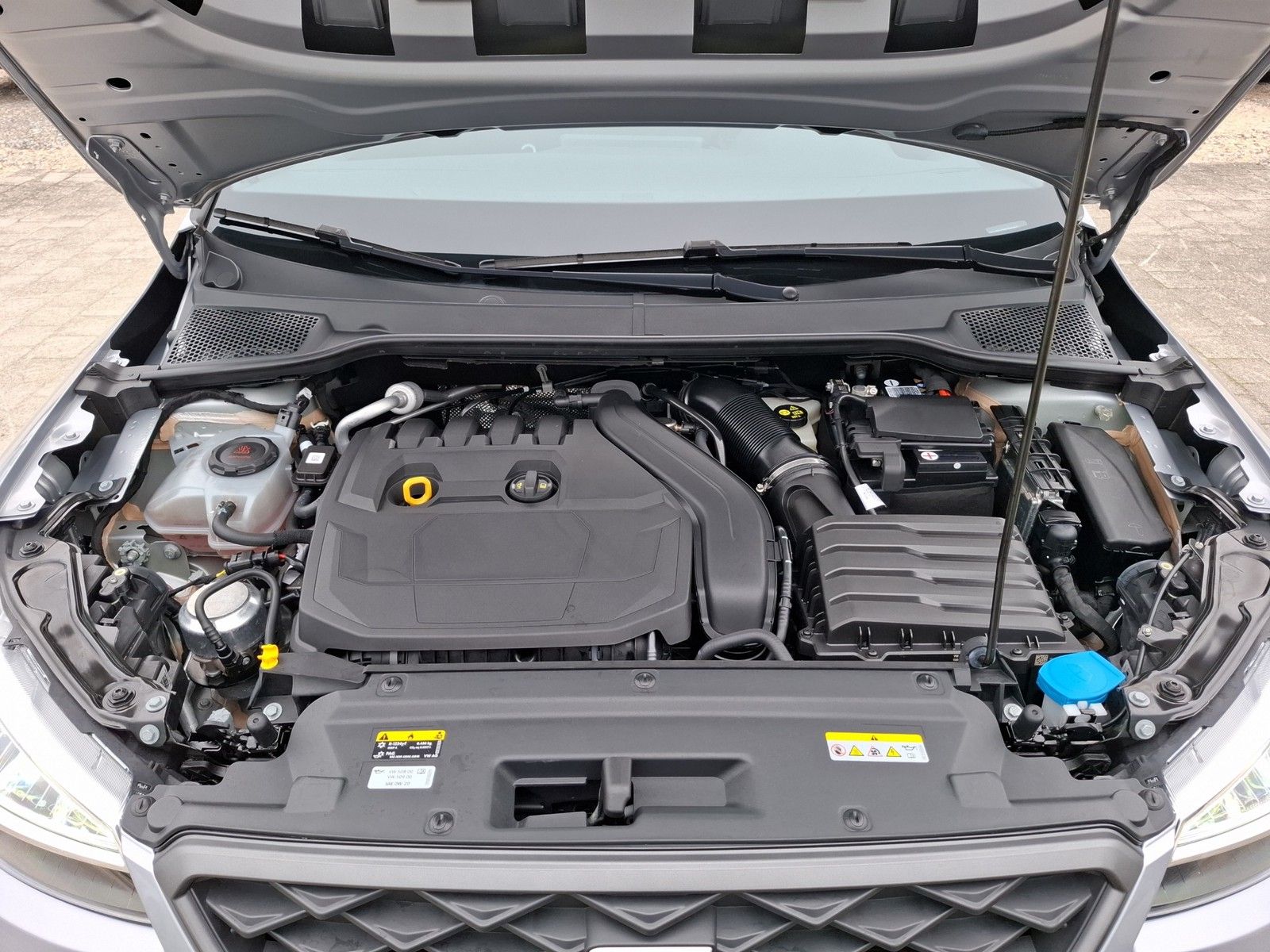 SEAT Arona FR 1.5 TSI DSG / NAVI / LED / ACC / SITZHE - Image 17