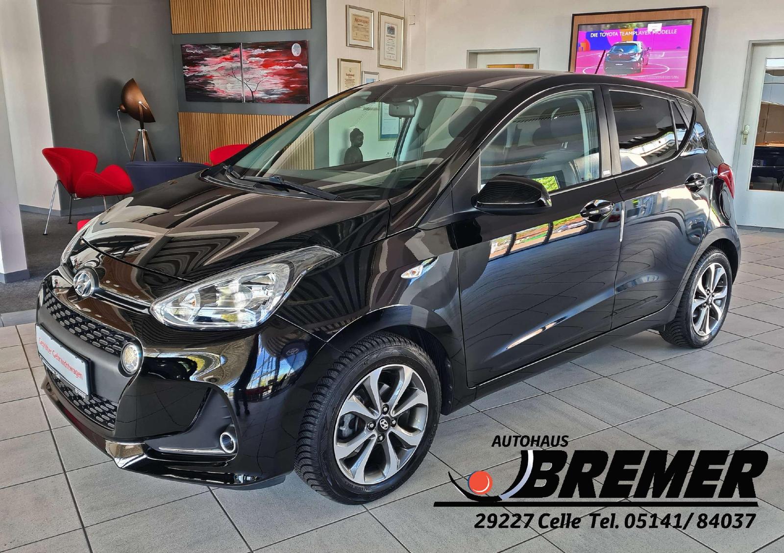 Hyundai i10 i10 1.0 YES + Allwetterreifen