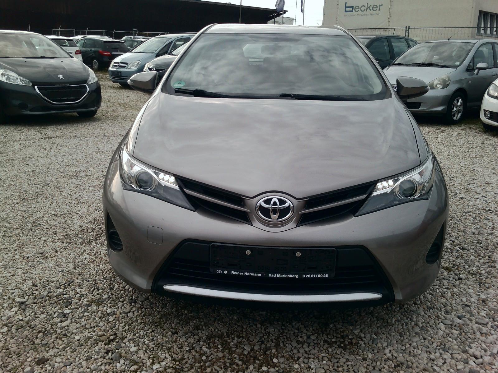 Toyota Auris Cool 1.33 EURO 5 KLIMA  PDC 1 HAND
