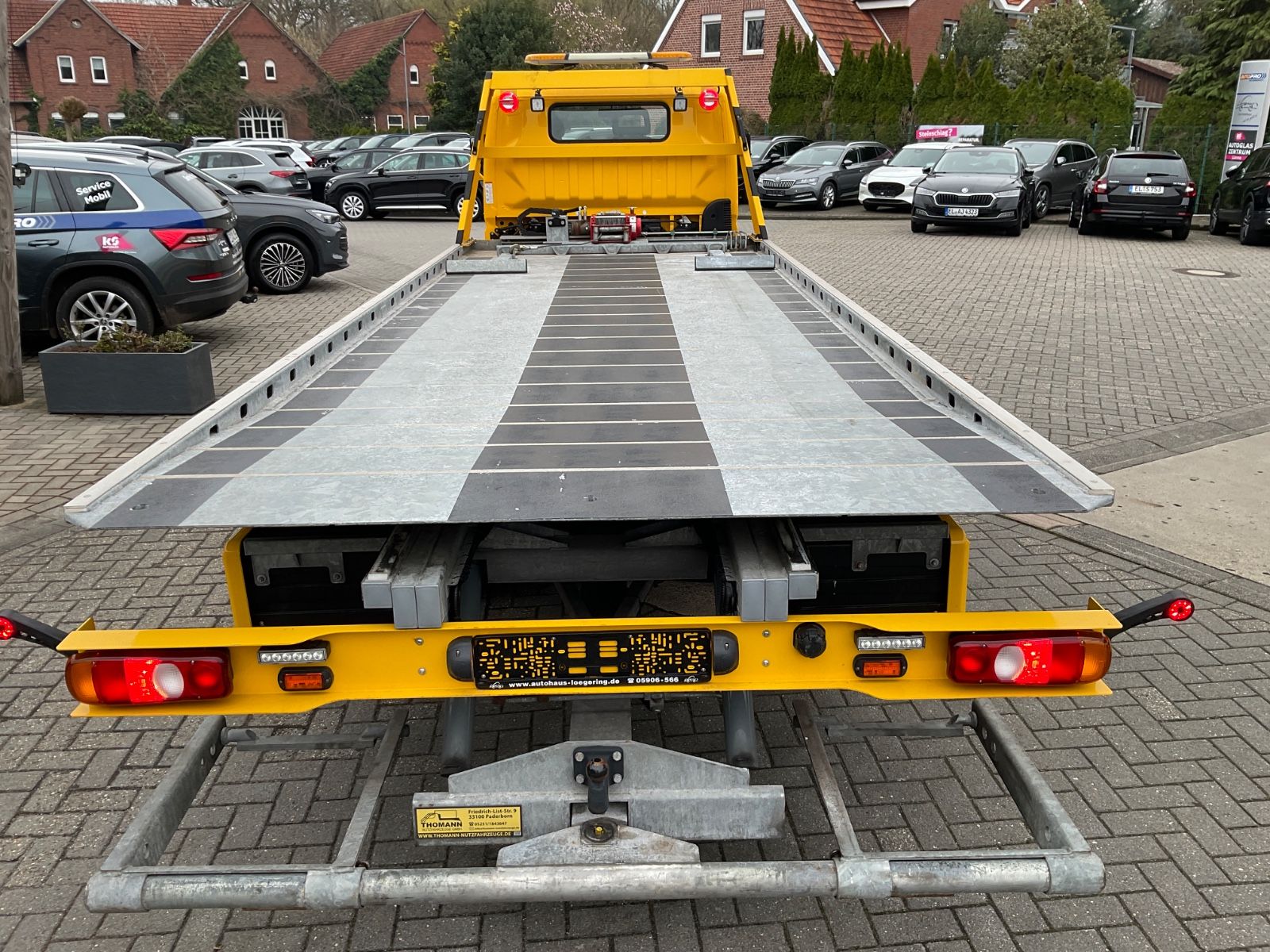 Fahrzeugabbildung Mitsubishi Fuso Canter,Abschleppbrille,Fahrzeugplateau