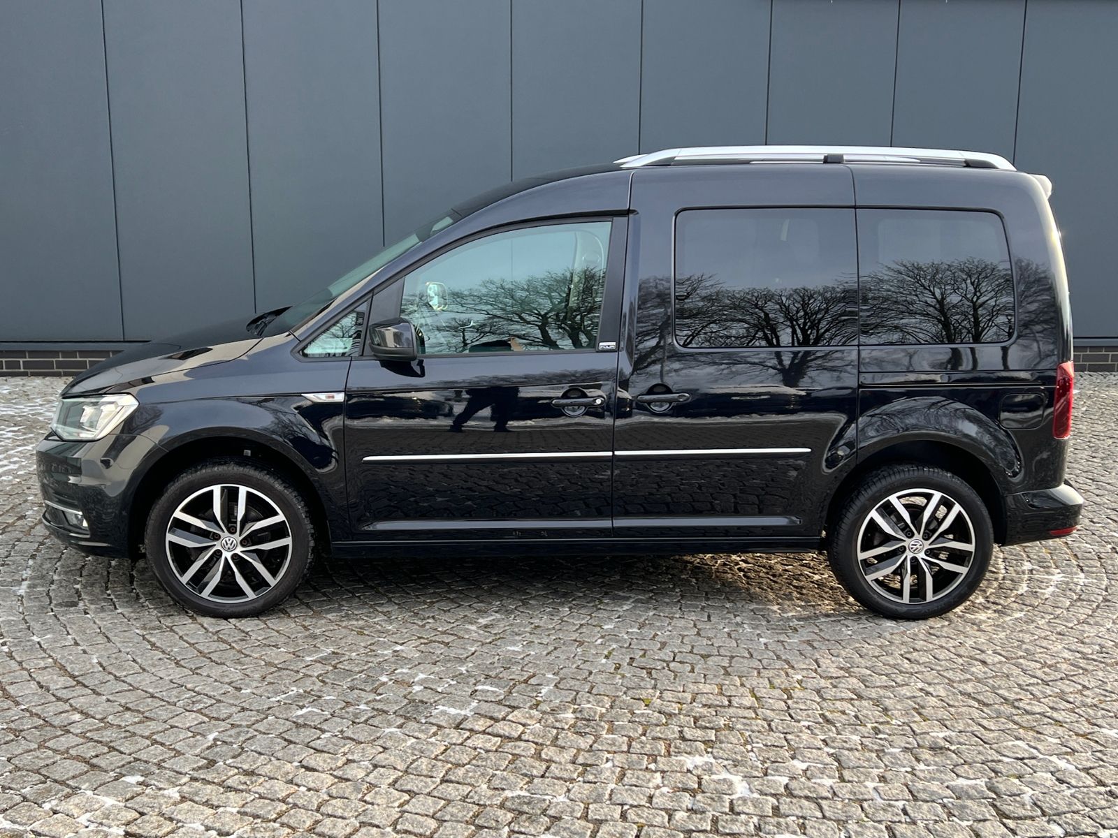 Fahrzeugabbildung Volkswagen Caddy Generation Four 2.0 TDI *Bi-Xenon, Navi, T