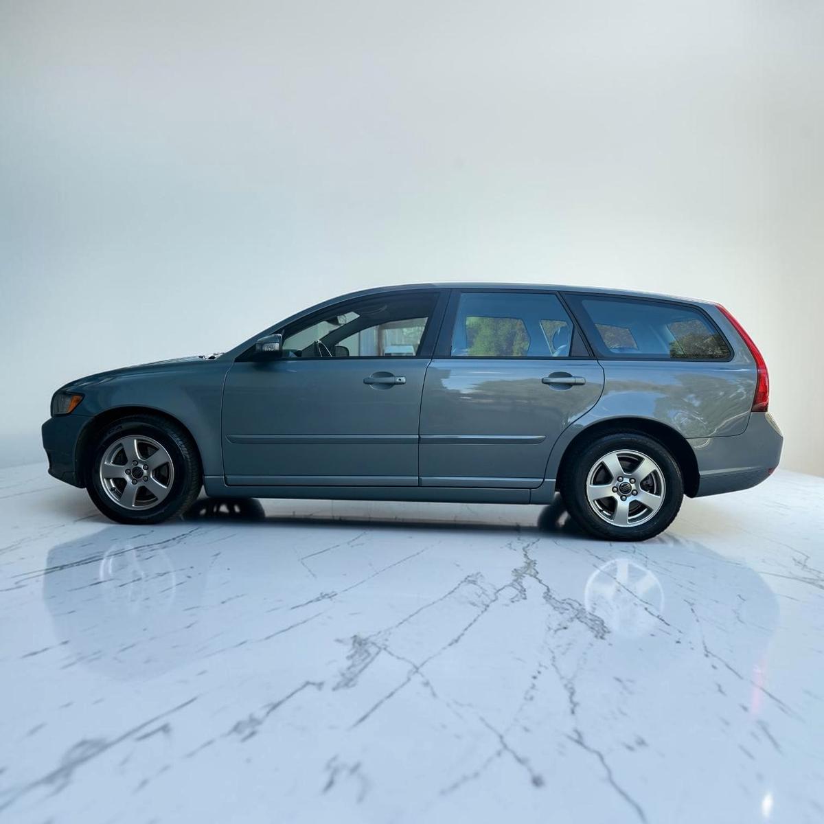 Volvo V50 2008 — photo 8