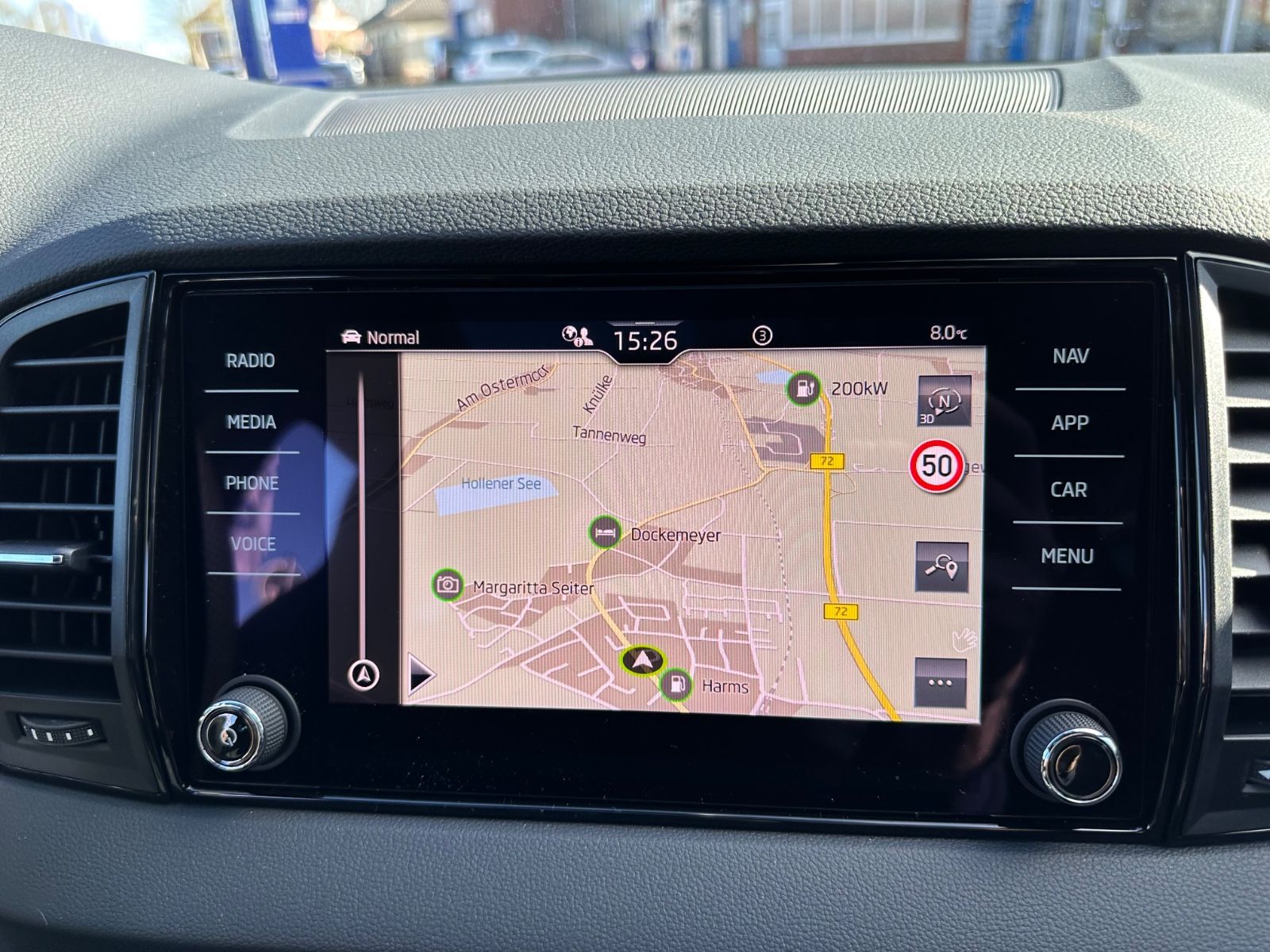 Fahrzeugabbildung SKODA Karoq Sportline 1.5 TSI DSG MATRIX/AHK/ACC/Navi