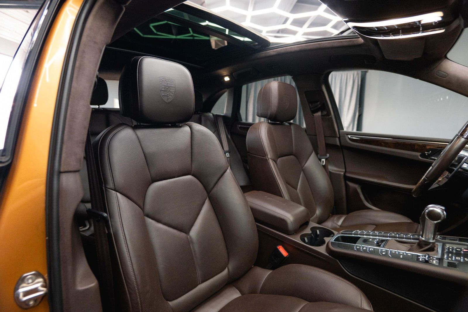 Fahrzeugabbildung Porsche Macan Turbo FENRIR | AURUM | CHRONO+ | LUFT | 21