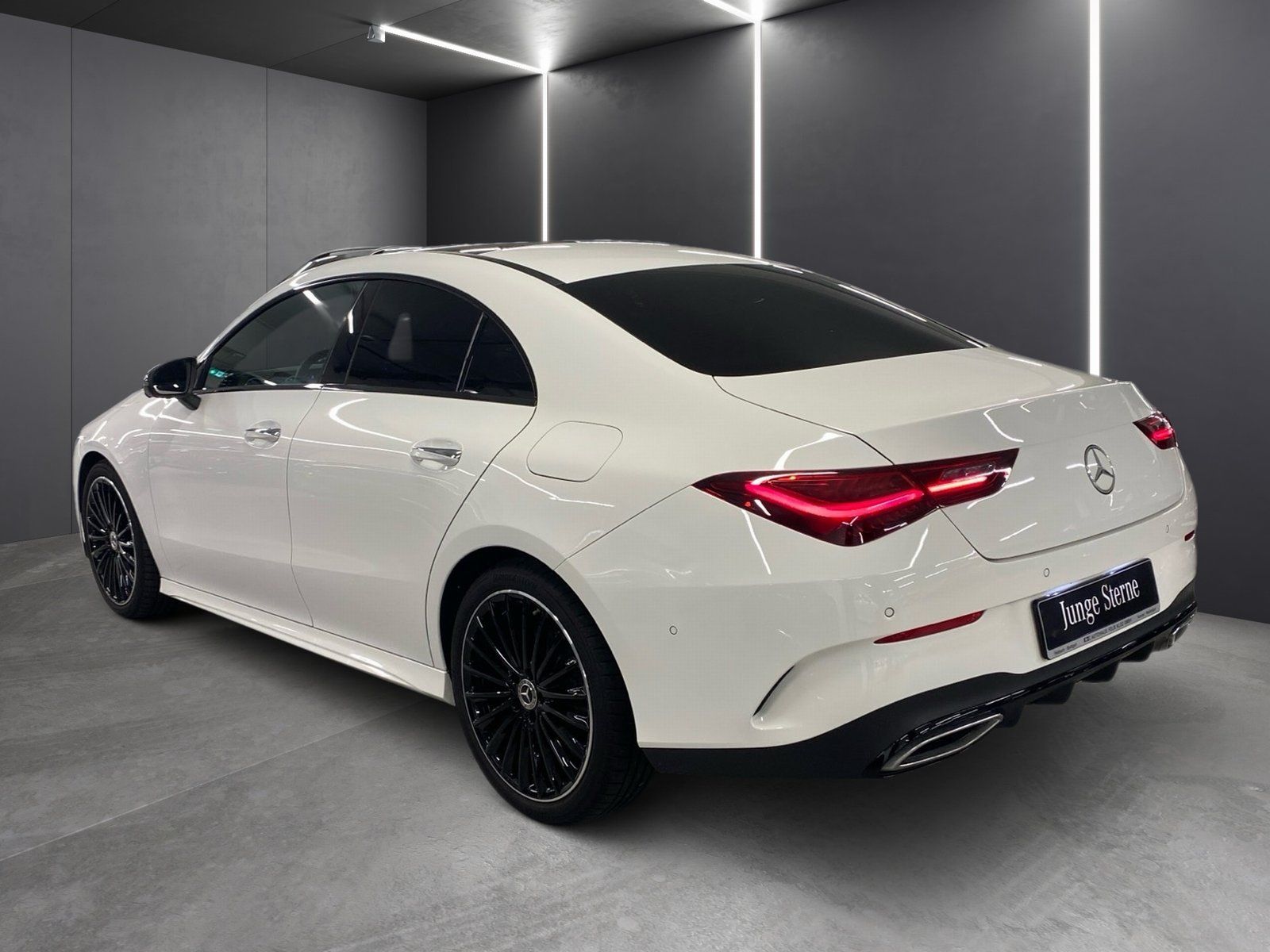 Fahrzeugabbildung Mercedes-Benz CLA 200 AMG*Pano*Burm*Distro*Night*360*MuliBeam*
