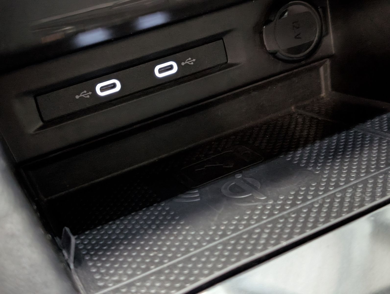 Fahrzeugabbildung Volkswagen Tiguan 2.0TSI R-Line 4M ACC HUD Cam StHz AHK 19"