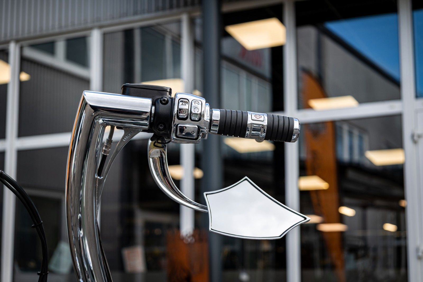 Fahrzeugabbildung Harley-Davidson FLFBS Fat Boy Softail 114 - Jekill & Hyde -