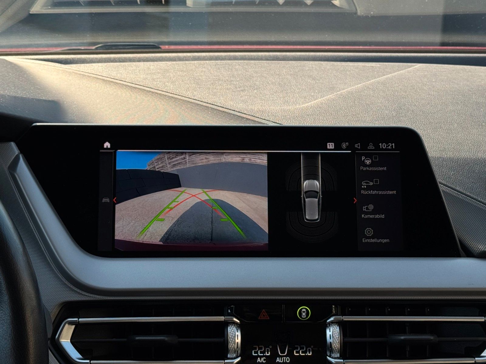 Fahrzeugabbildung BMW 118i Advantage Kamera CarPlay LC Prof. LHZ SHZ