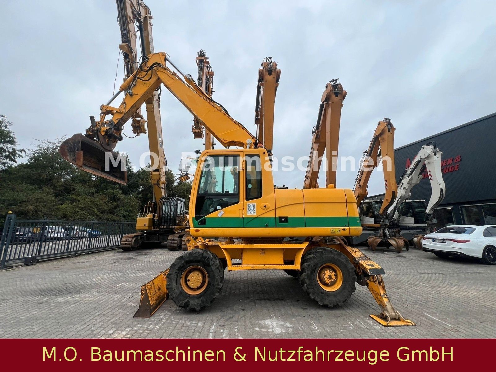 Fahrzeugabbildung CAT CATERPILLAR M 316 D