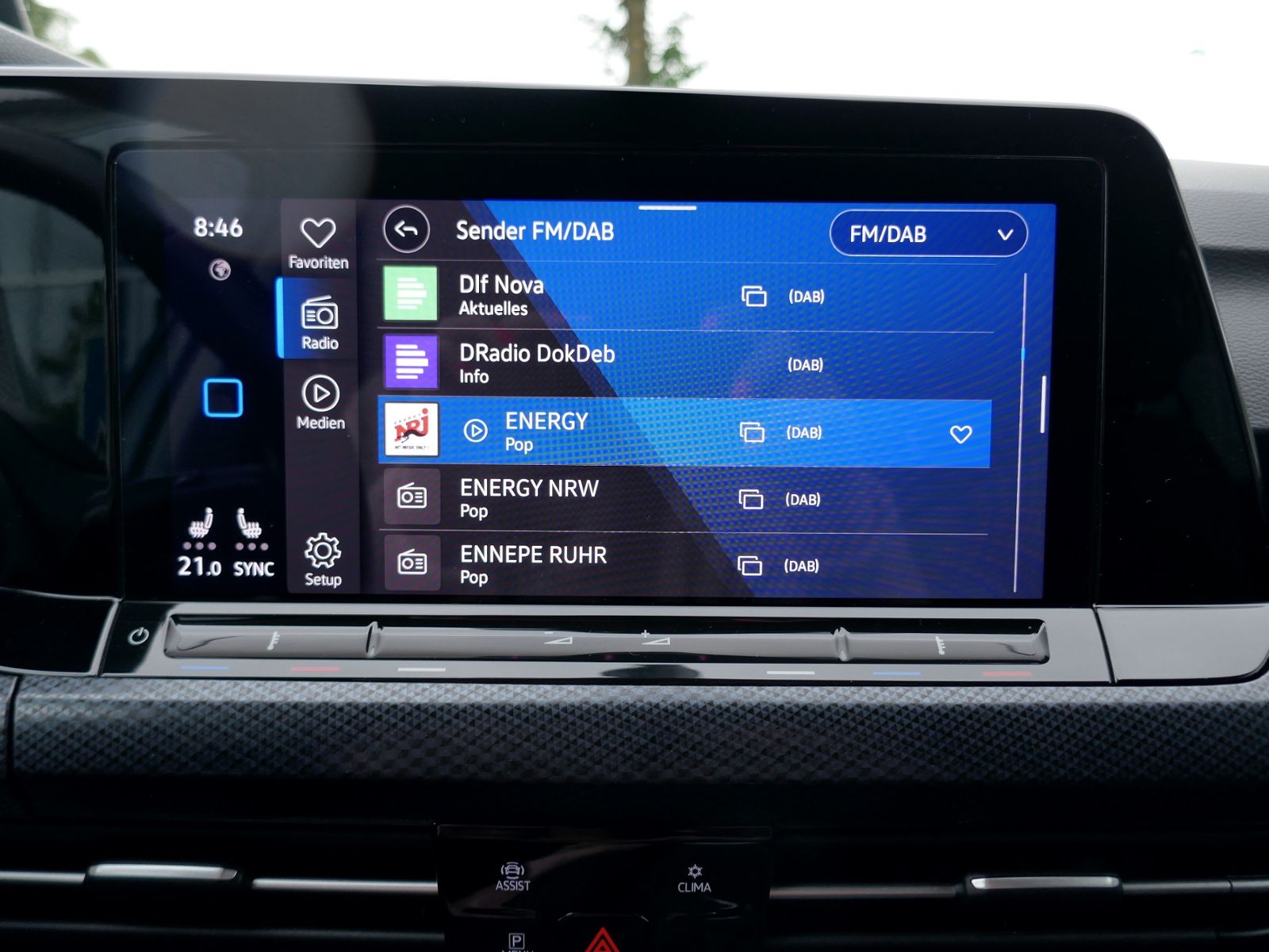 Fahrzeugabbildung Volkswagen Golf VIII UNITED 1.0 TSI | LED PDC Navi App