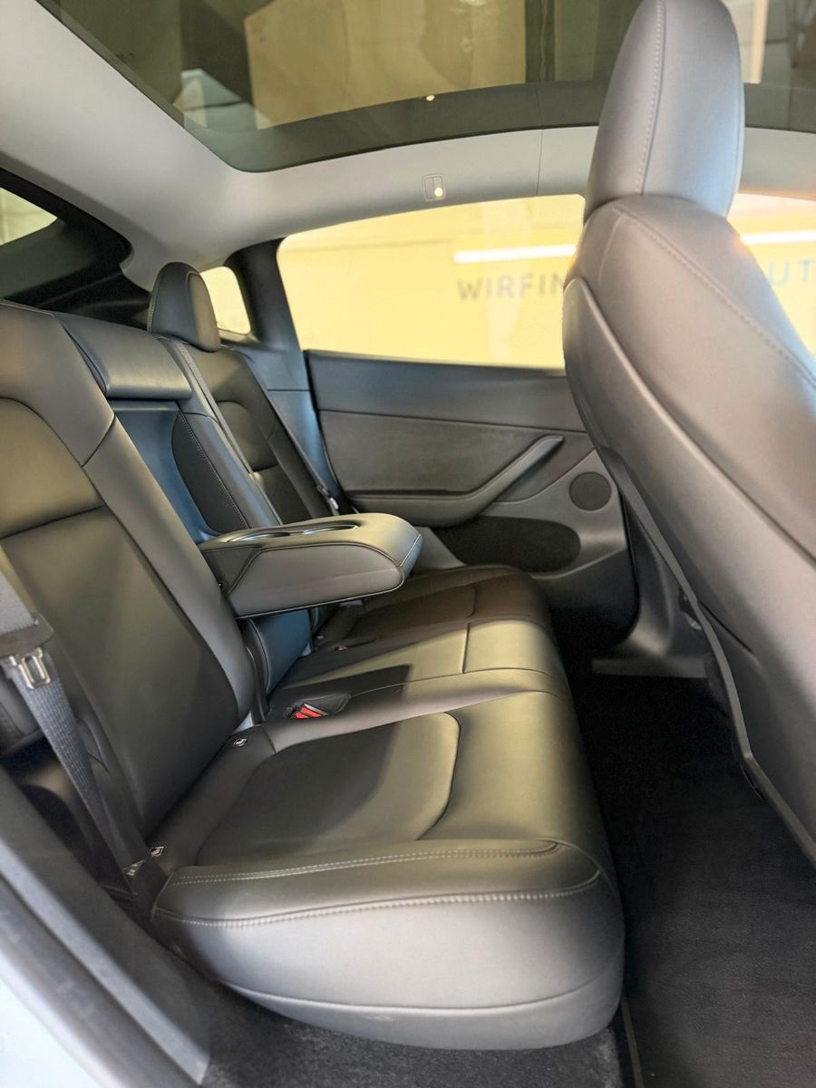 Tesla Model Y RWD Premium Matrix LFP Autop. Zertifikat foto 24