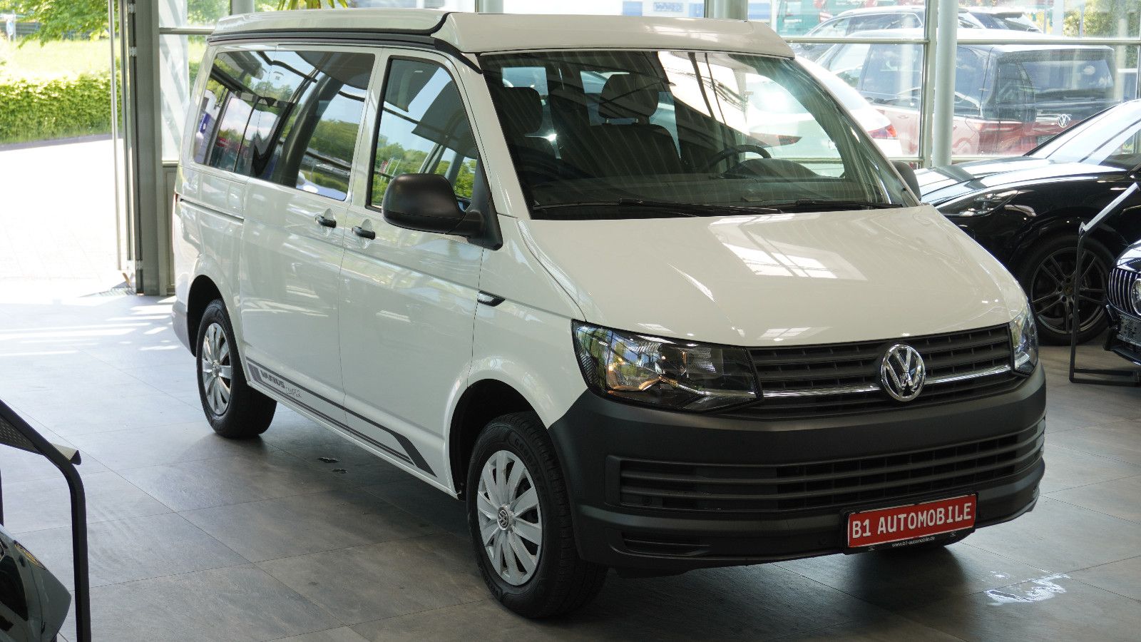 Volkswagen T6 California mit Einbau Küche und Aufstelldach foto 3