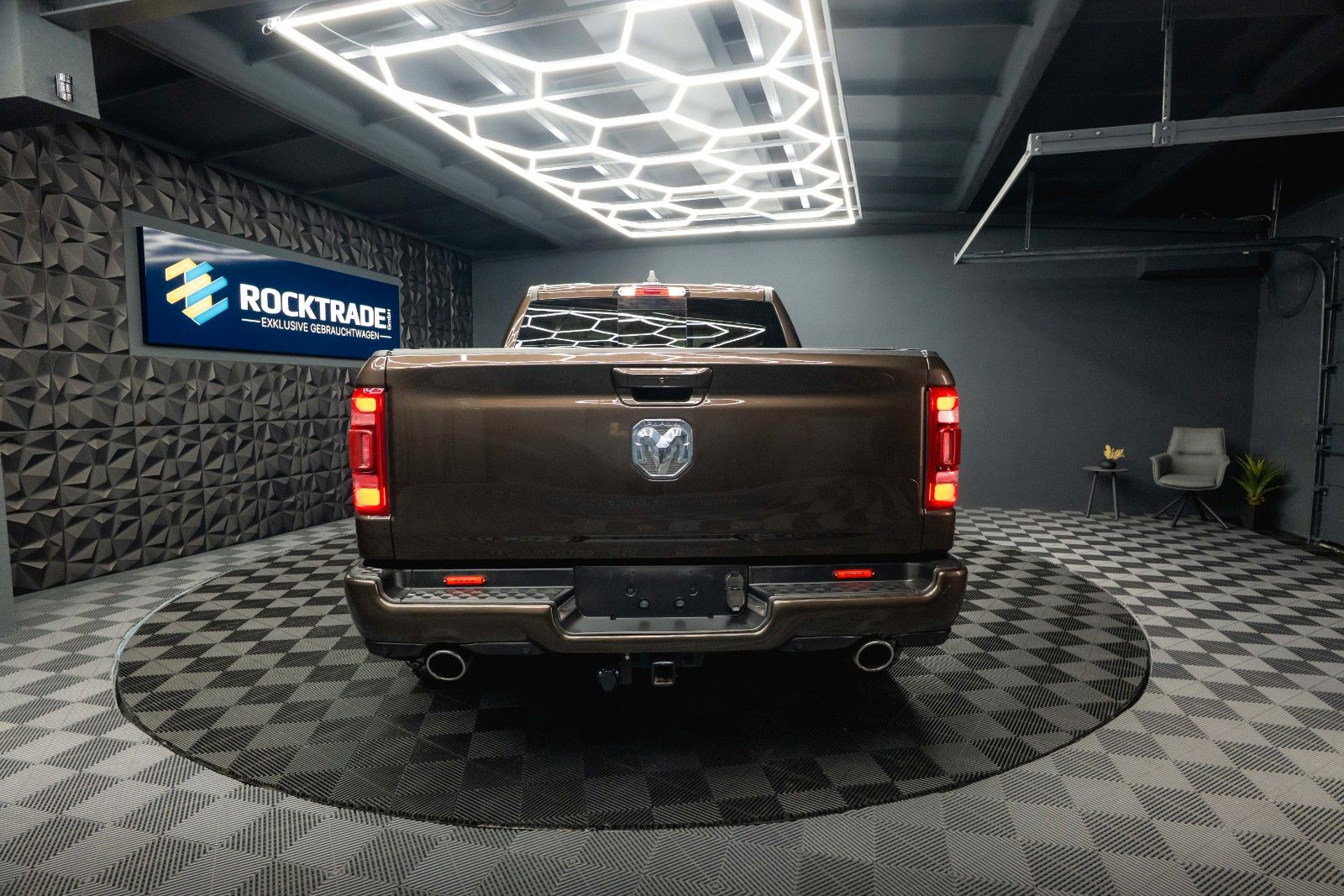 Fahrzeugabbildung Dodge RAM 5.7 V8 HEMI 4x4 LARAMIE Limited Offroad LED