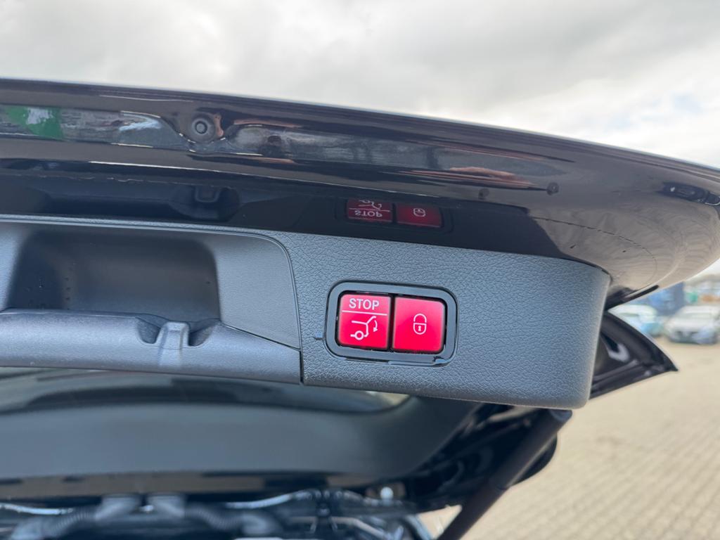 Mercedes-Benz GLB 180