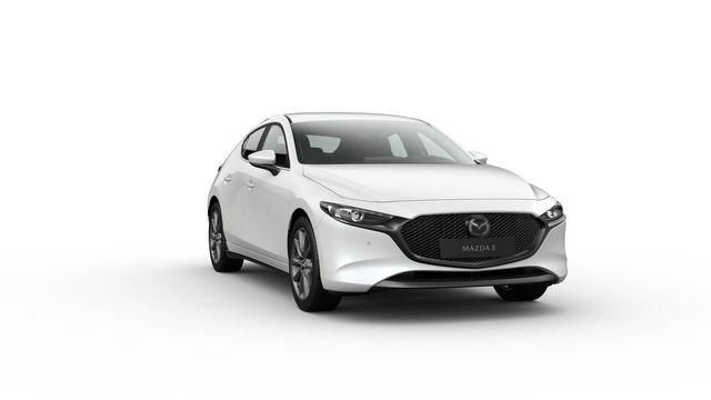 Mazda 3 2.5 Centre PDC, SHZ, Qi, 18", Navi