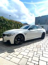 BMW M4 F82 - BMW M4: F82
