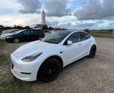 Tesla Model Y Long Range Dual Motor AWD Long Range - Tesla Model Y in Hamburg