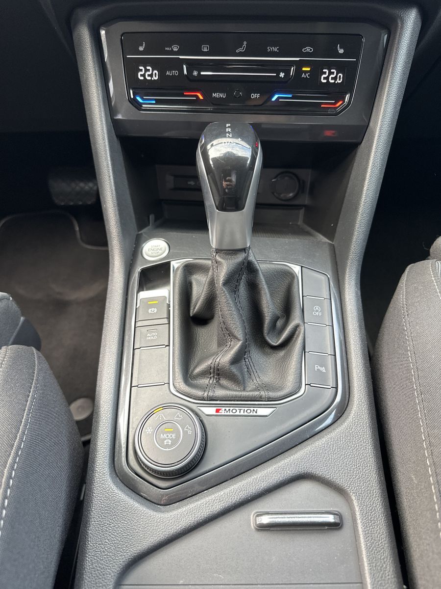 Fahrzeugabbildung Volkswagen Tiguan Allspace 4M Elegance 7-Sitzer NAV+IQLIGHT